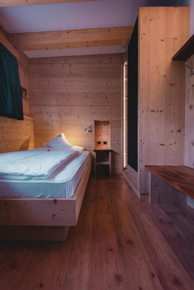 Hotel Zirmes Моена Екстериор снимка