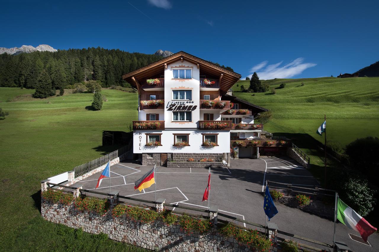 Hotel Zirmes Моена Екстериор снимка