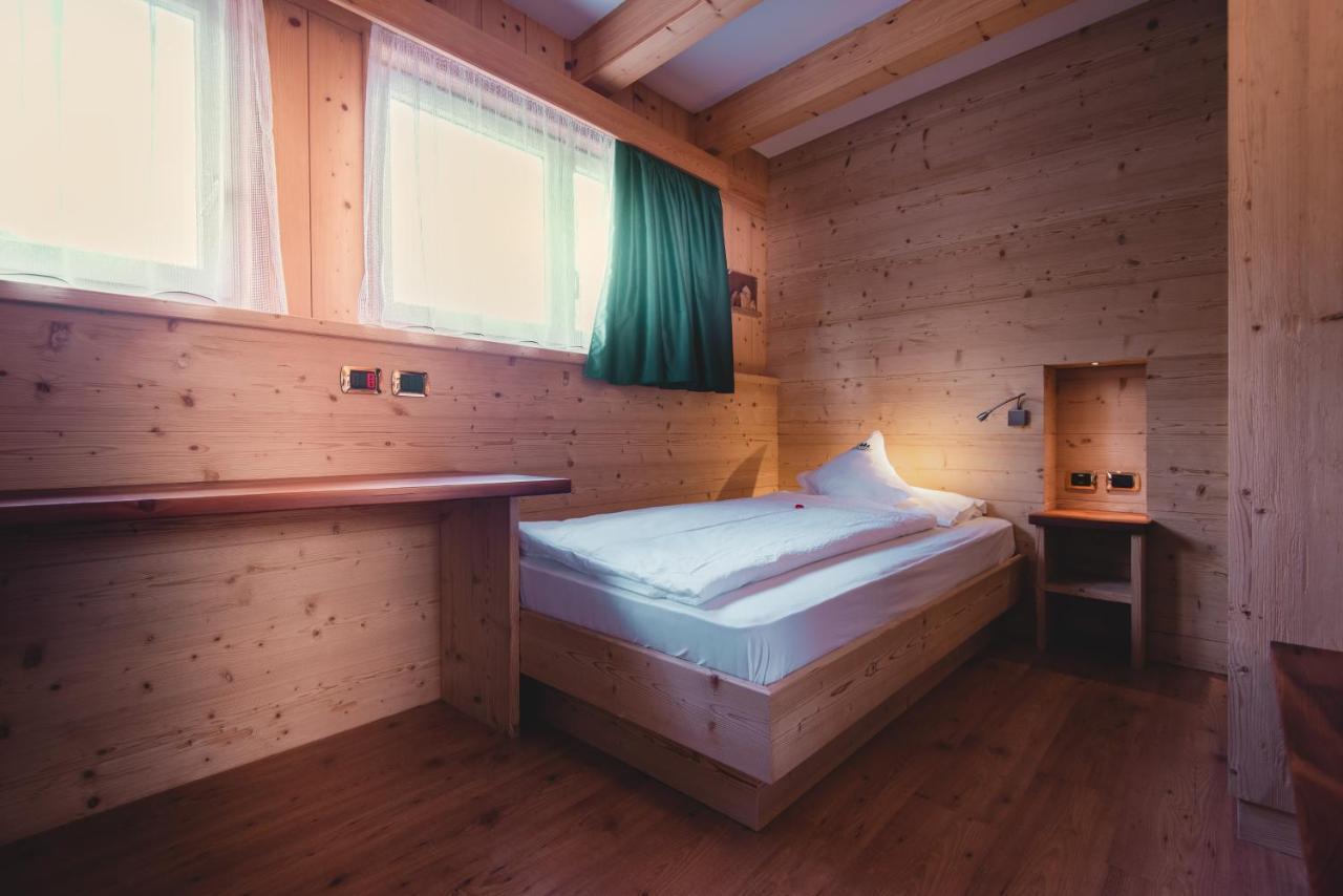 Hotel Zirmes Моена Екстериор снимка